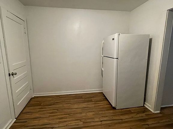 2nd image of 1211 E Veterans Memorial Blvd #3