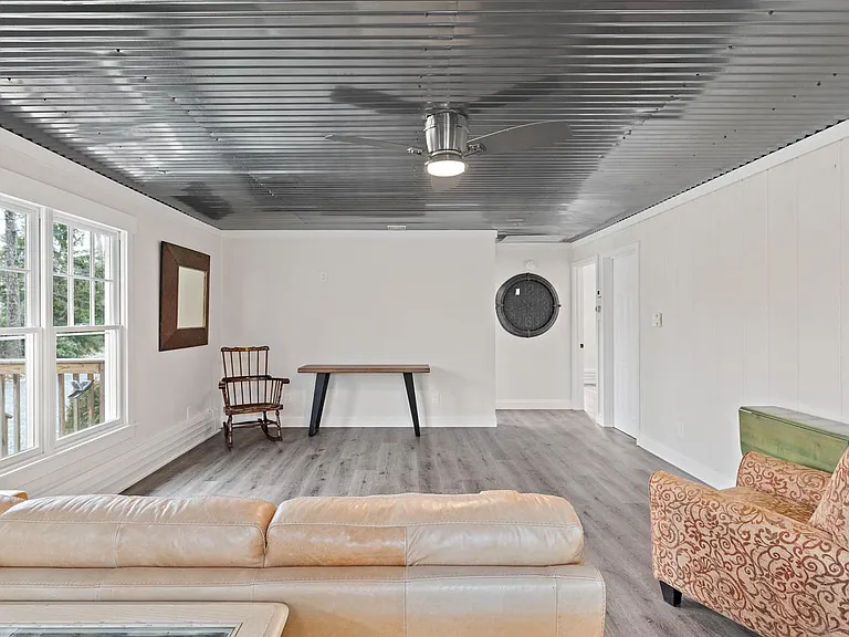 151 Mill St — Photo 16