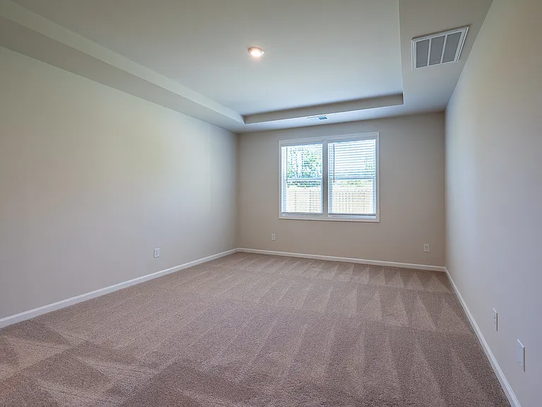 852 Tess St — Photo 12