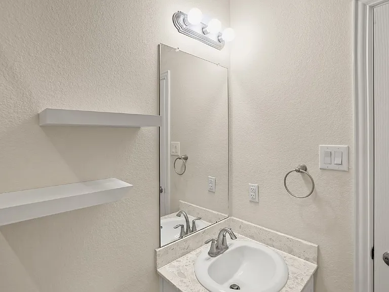 10921 Cathedral Peak Dr — Photo 16