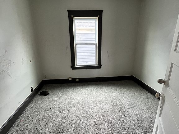 3rd image of 10307 Sophia Ave #815