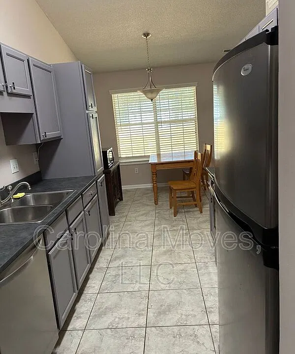 124 W Long Creek Ct