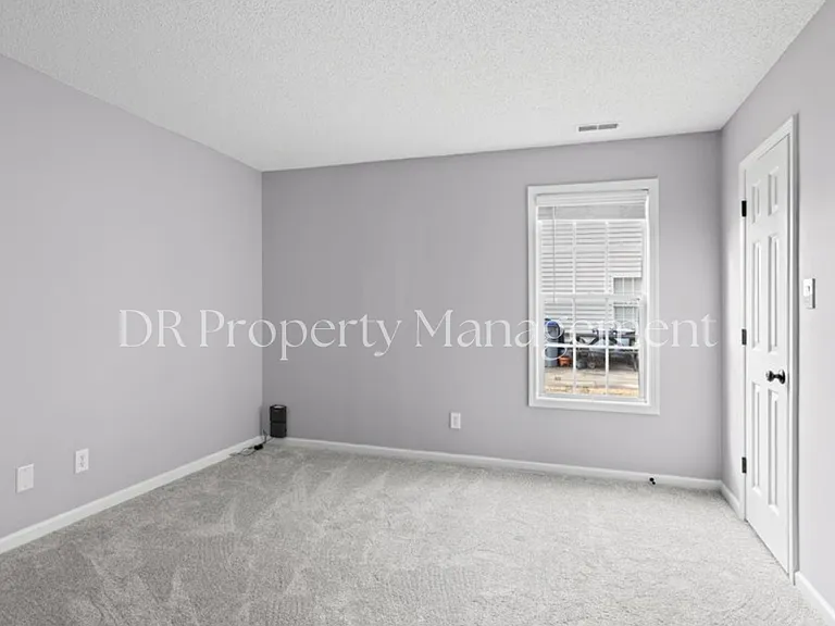 4712 Periwinkle Pl — Photo 8