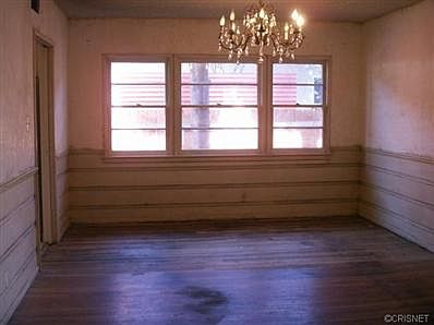 4th image of 6515 Colbath Ave