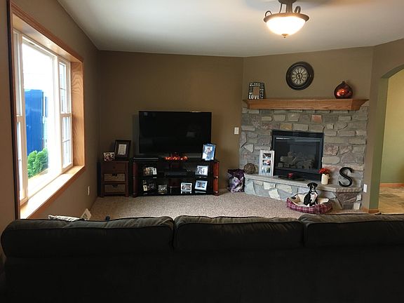4th image of 449 Southview Dr