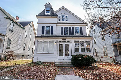 4215 Connecticut Ave Photo 1