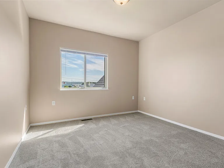 Prairiewood Apartments and Townhomes — Photo 20