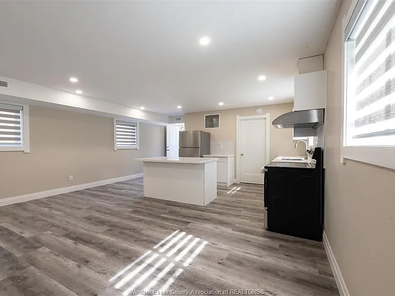 912 Hall Ave — Photo 23