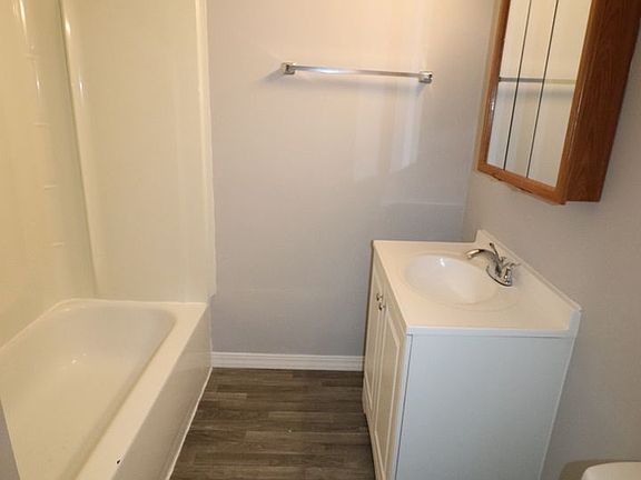 5th image of 801 Goodhue Blvd #1443-G