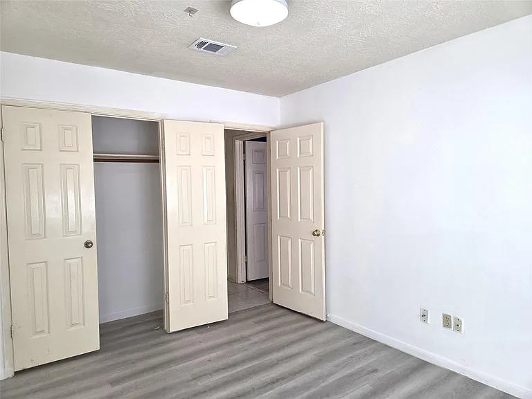 17006 Dusty Mill Dr E — Photo 32