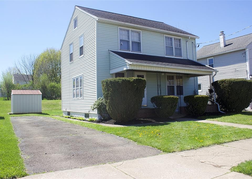 1st image of 626 Dickson St