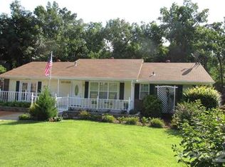 2013 Meadows Rd, Poplar Bluff, MO 63901