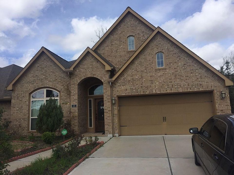 1st image of 15 Bear Grove Dr