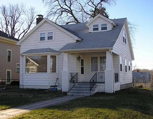 2752 N 47th Ave Photo 1