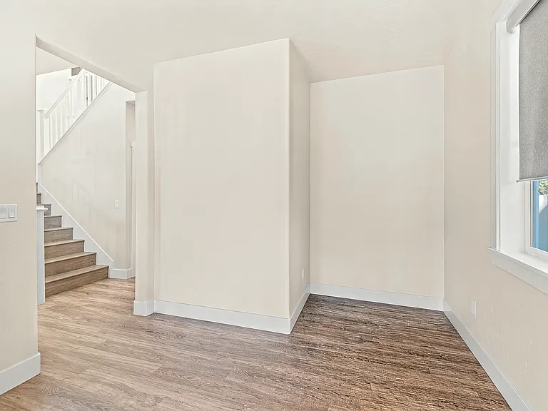 4923 N Glenrock Ave — Photo 6