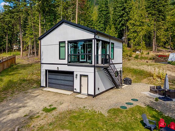 3rd image of 2731 Fairview Rd