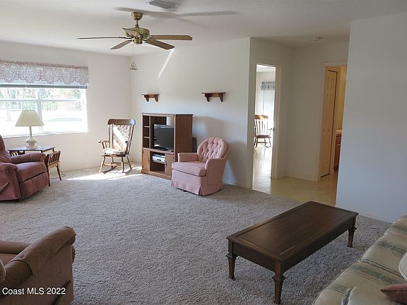 4th image of 9800 River Dr