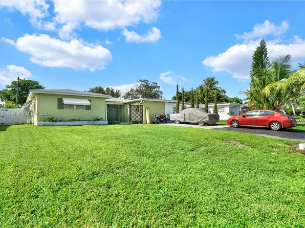 6804 SW 9th St, Hollywood, FL 33023