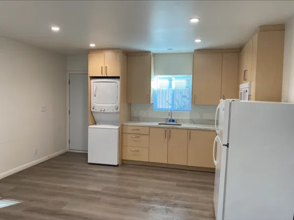 1020 Raleigh St #A, Glendale, CA 91205