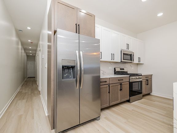 3rd image of 1058 N Central Park Ave #1