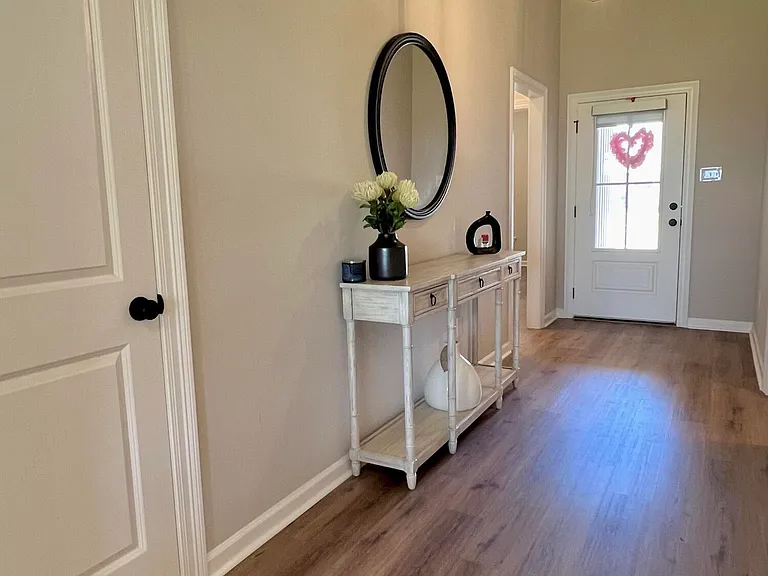 222 Weaver Way — Photo 3