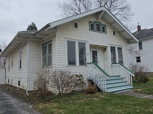 106 S Ridge St, Crown Point, IN 46307