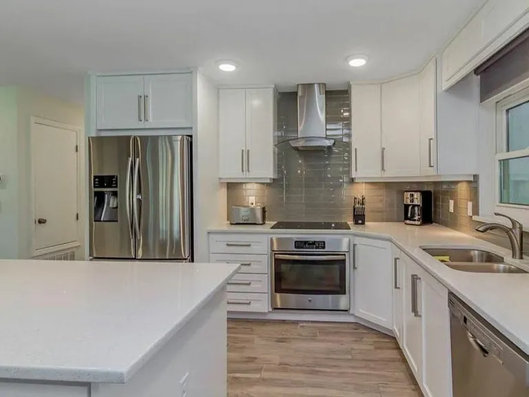 8135 Banyan Blvd — Photo 7