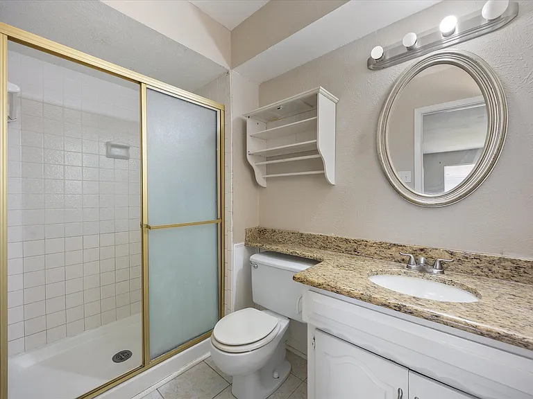 2413 Village Green Dr — Photo 13