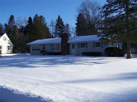 2nd image of 7 Meadowlark Dr