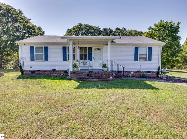 3332 92nd Hwy, Gray Court, SC 29645