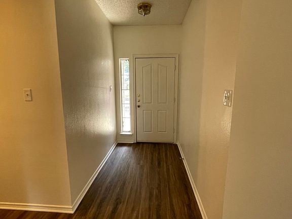 3rd image of 7428 Mesa Verde Trl