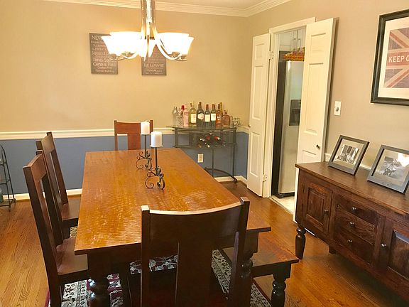3rd image of 3613 Orlando Pl