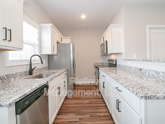 4th image of 1115-F8 Hillwood Dr