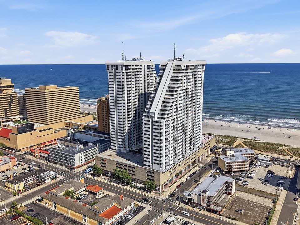 1st image of 3101 Boardwalk #3006-1