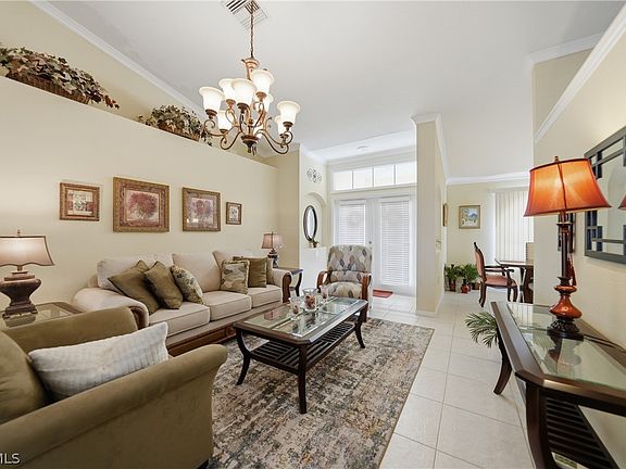 4th image of 2117 NE 40th St