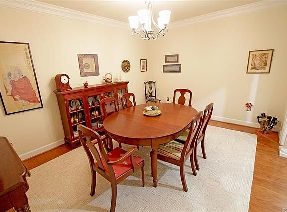 5th image of 5217 Monument Ave Unit 3B