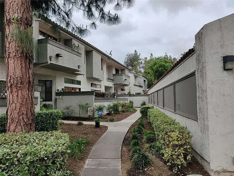 31 Blackbird Ln — Photo 2