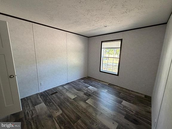 5th image of 235 Nymph Rd