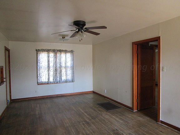 2nd image of 708 Magnolia St
