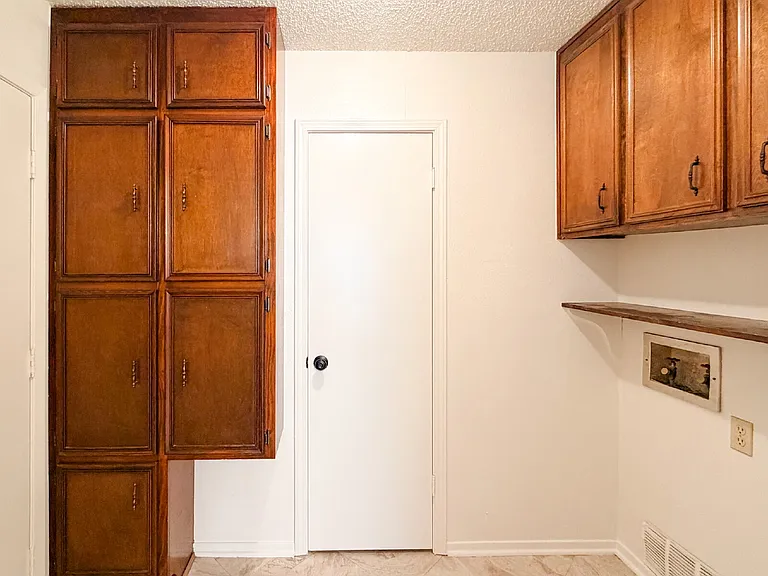712 Pecan St — Photo 13