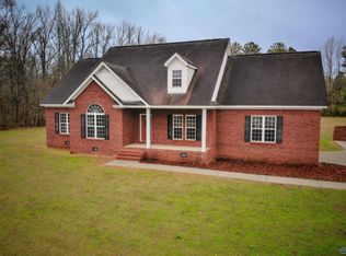 10 Price Cir, Decatur, AL 35603