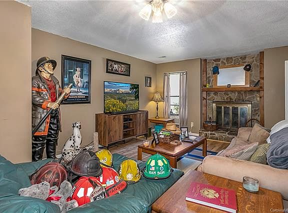 4th image of 4626 Butterwick Ln