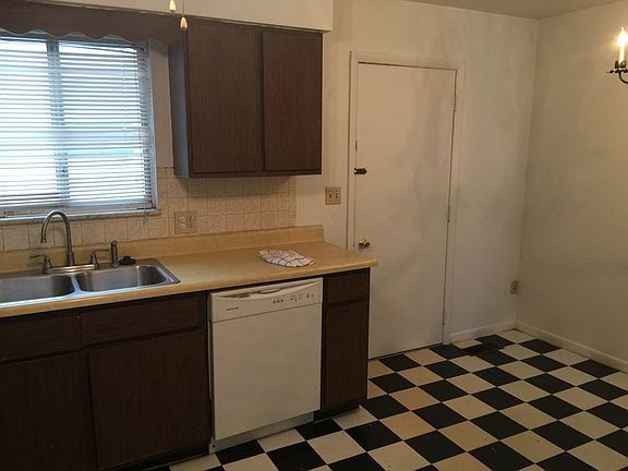 5th image of 1790 Cromwell Dr APT 2
