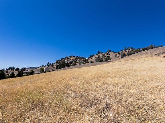 3rd image of 0 Cumberland Rd Lot 8