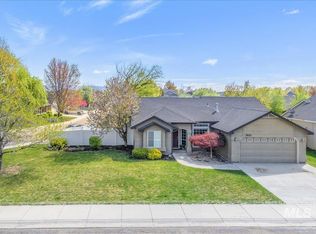 3922 N Cool River Way, Meridian, ID 83646