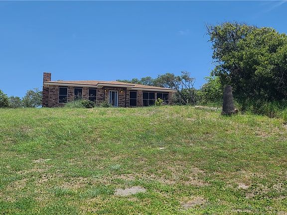 4th image of 1001 Sandpiper Ln