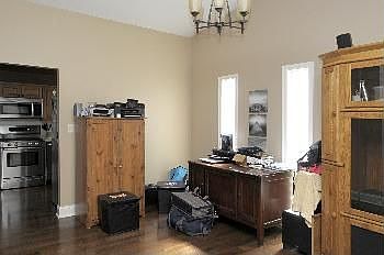 4th image of 311 E Knob Hill Dr