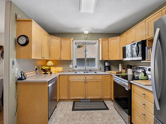 3rd image of 481 Monarch Ct #15