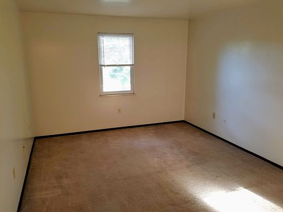 4th image of 207 Bellwood Dr #0
