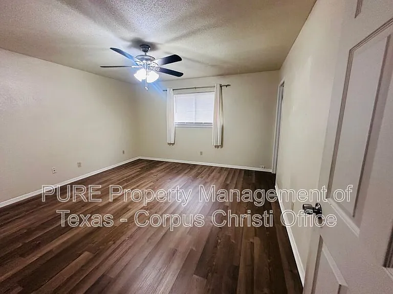 7433 Spitfire Dr — Photo 12